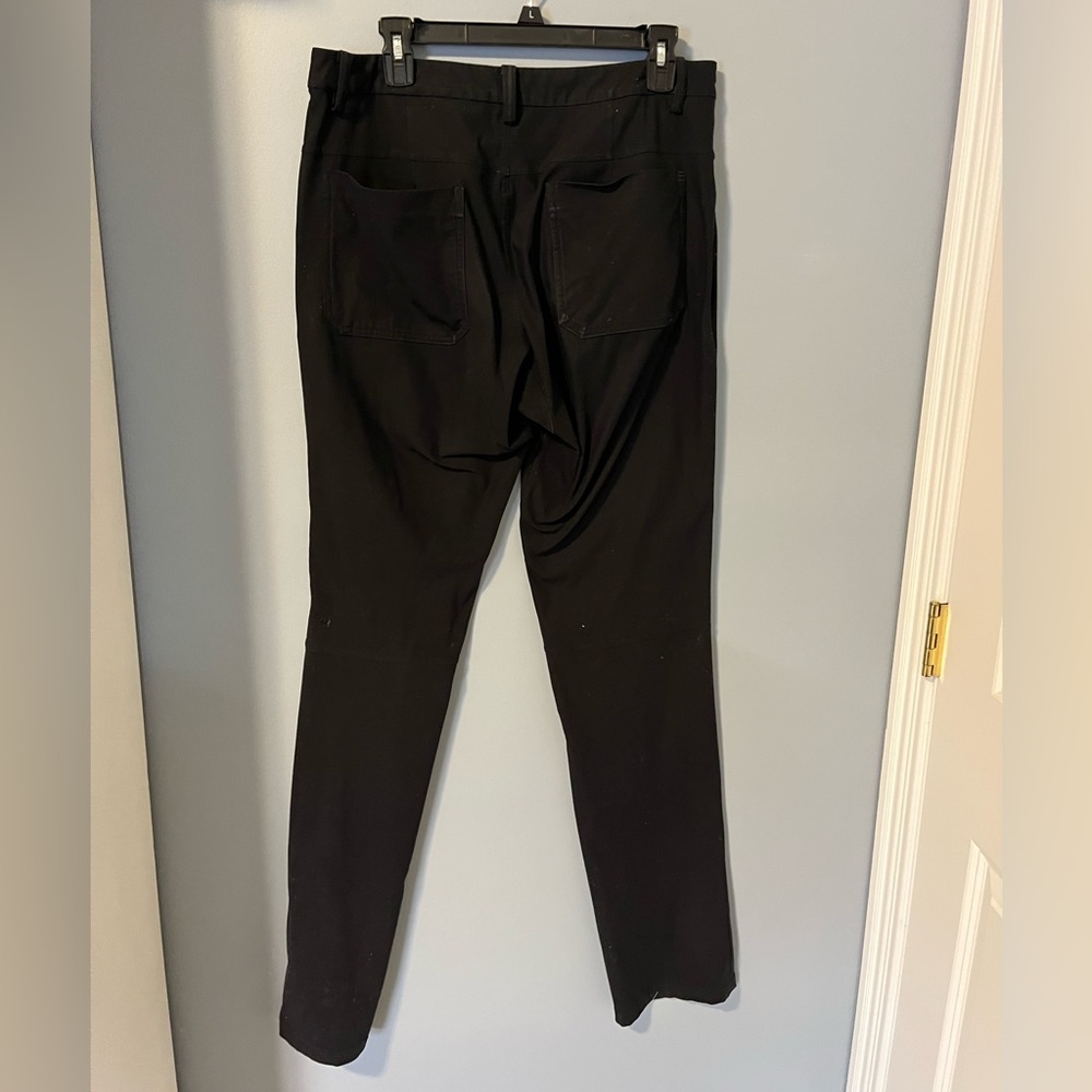Men’s Lululemon ABC pants (black)